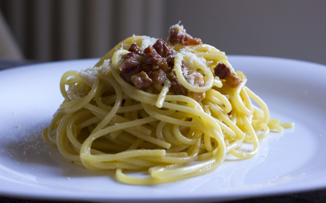 SCONVOLGENTE: LA CARBONARA NON È (TUTTA) ITALIANA